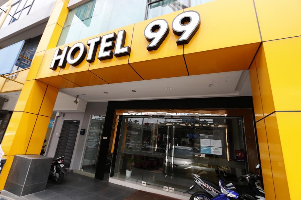 Hotel 99 Pusat Bandar ปูชอง ภายนอก รูปภาพ