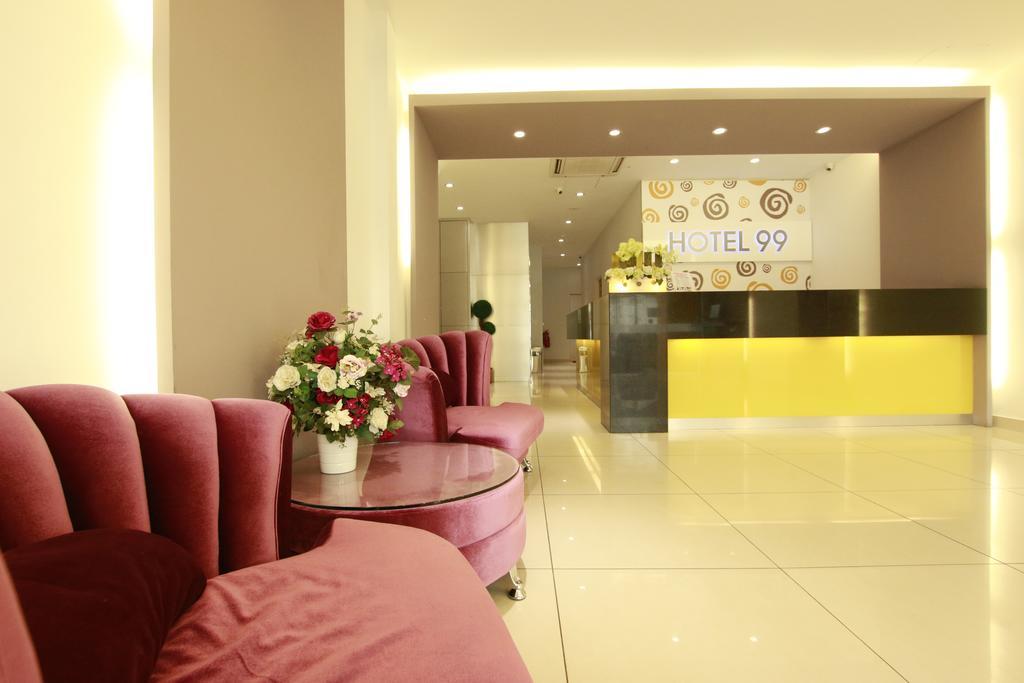 Hotel 99 Pusat Bandar ปูชอง ภายนอก รูปภาพ