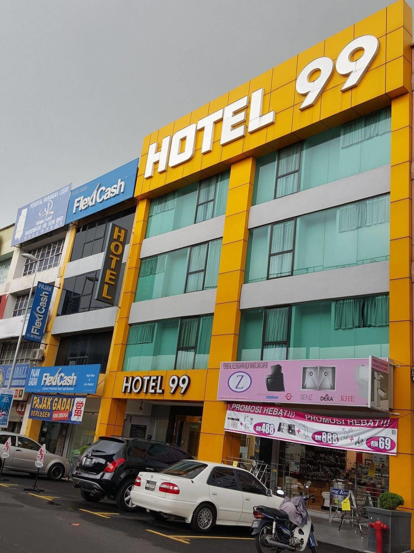 Hotel 99 Pusat Bandar ปูชอง ภายนอก รูปภาพ