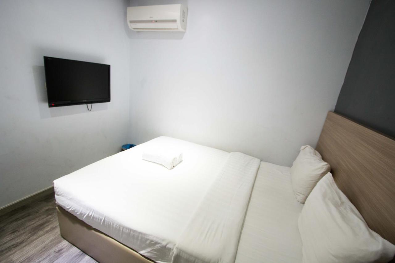 Hotel 99 Pusat Bandar ปูชอง ภายนอก รูปภาพ