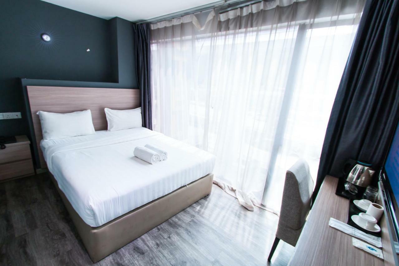 Hotel 99 Pusat Bandar ปูชอง ภายนอก รูปภาพ